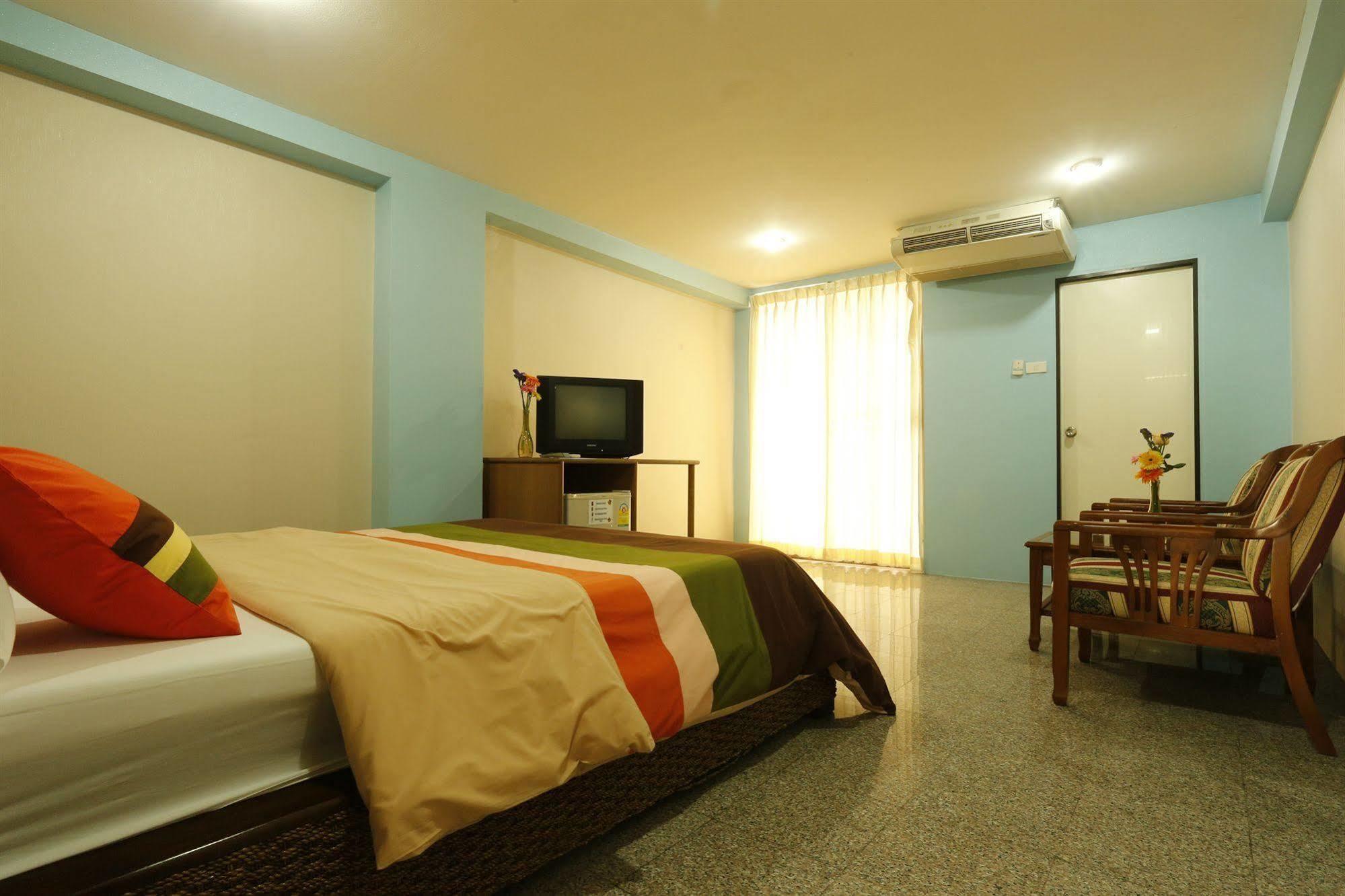 Guest house Banglumpoo Place Bangkok
